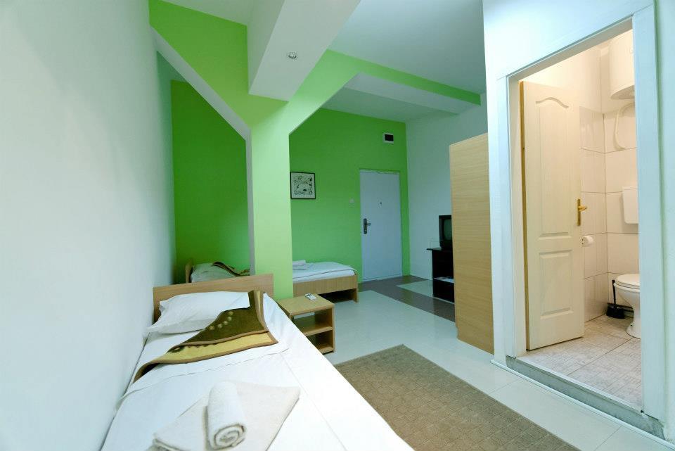 Hostel Paparazzo & Apartmens Kikinda ภายนอก รูปภาพ