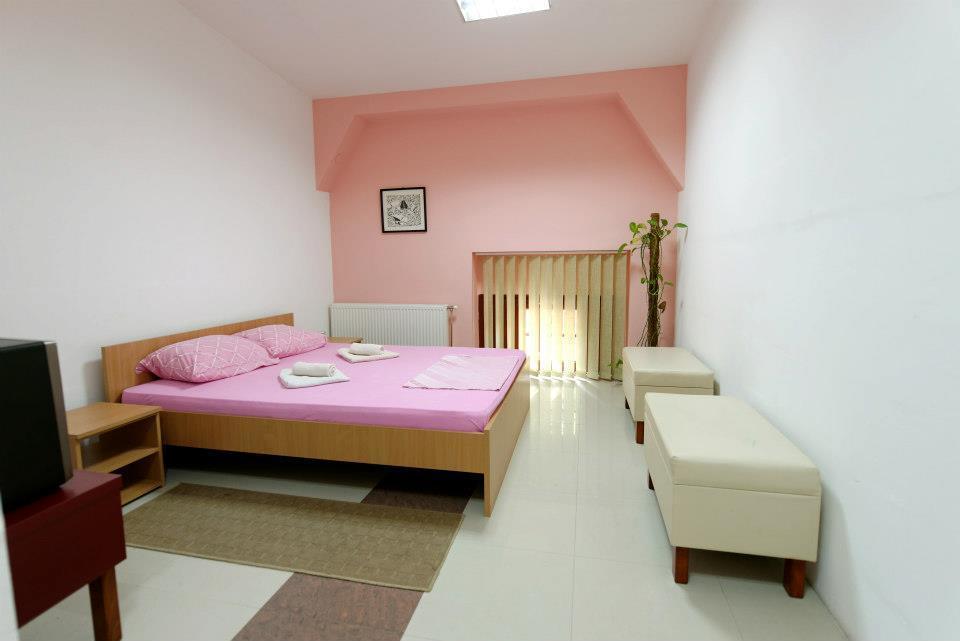 Hostel Paparazzo & Apartmens Kikinda ห้อง รูปภาพ